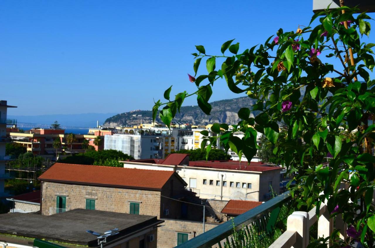 Luiselle Charming Accommodation Sorrento City Center מראה חיצוני תמונה