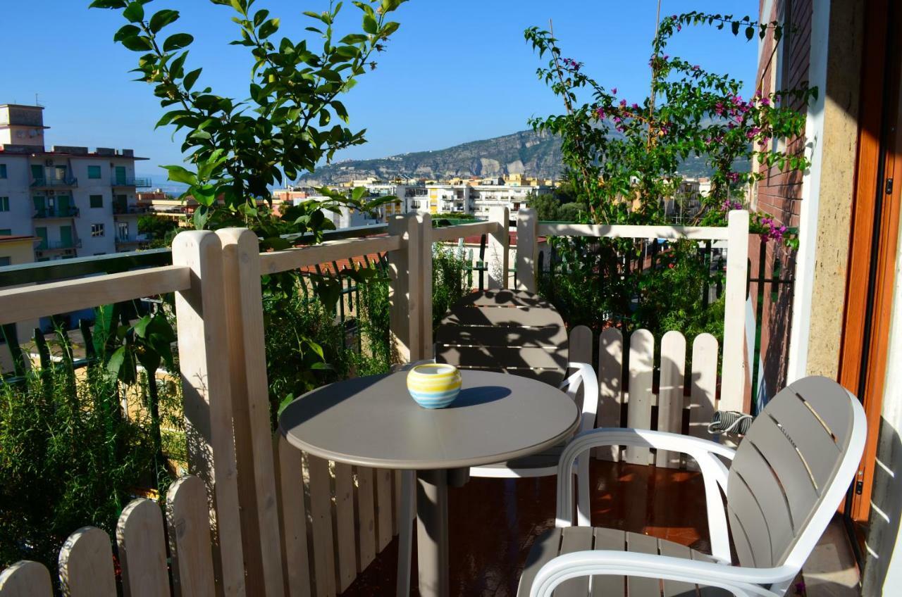 Luiselle Charming Accommodation Sorrento City Center מראה חיצוני תמונה